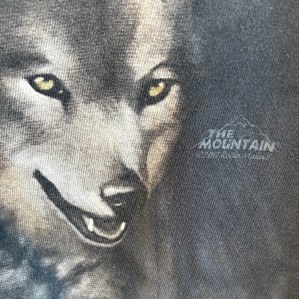 The Mountain Men's Wolf Pack Graphic T-Shirt - Black and Gray - Picture 5 of 6